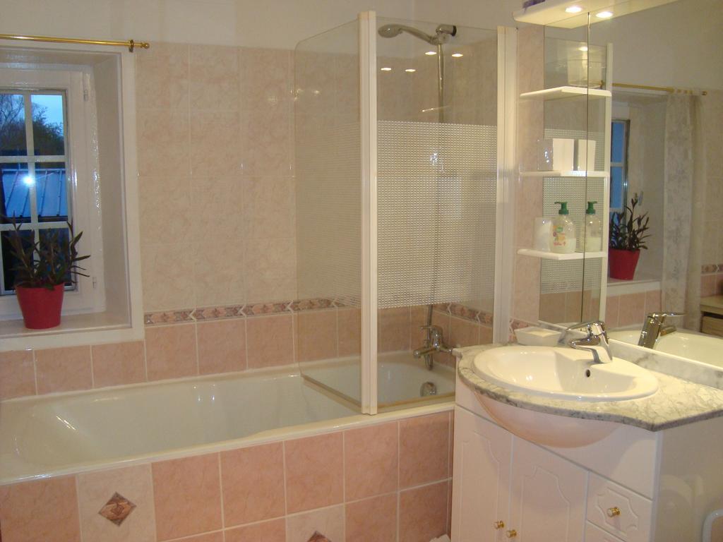 La Maison Claire Longueville  Phòng bức ảnh
